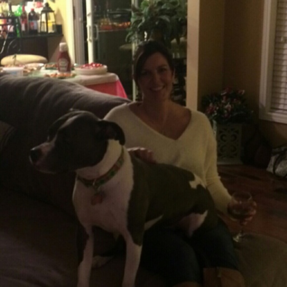Profile Picture of Jill Horvath (@jillnicole13) on Poshmark