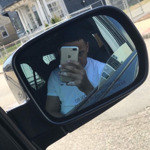 Profile Picture of Jason Mendoza (@mendozaa9) on Poshmark