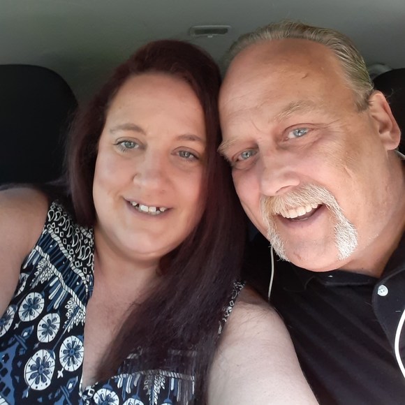 Profile Picture of Melissa Kimplin (@melissakimplin) on Poshmark