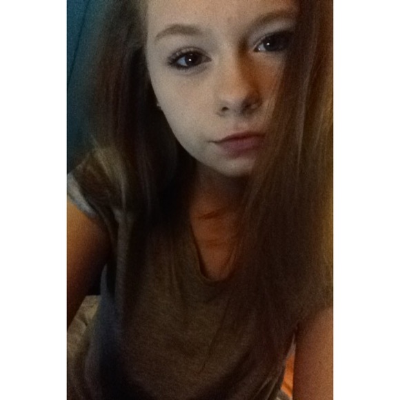 Profile Picture of Mackenzie Calmer (@mackenziecalmer) on Poshmark