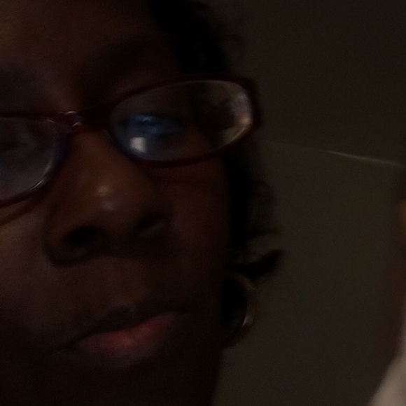 Profile Picture of Denise James (@liz1459) on Poshmark