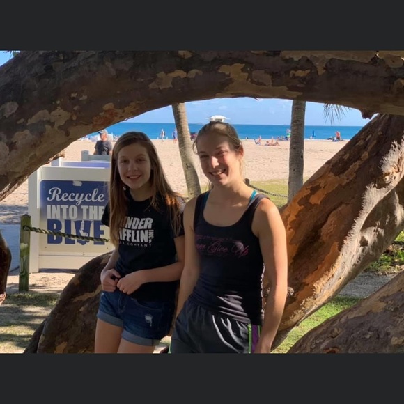 Profile Picture of Daniella Dayharsh (@danielladay3882) on Poshmark