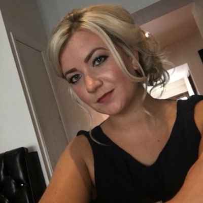 Profile Picture of Jenny Cowan (@missjennybear) on Twitter