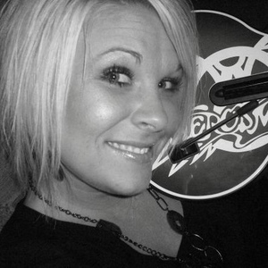 Profile Picture of Jill Sires (@jilllovessteven) on Myspace