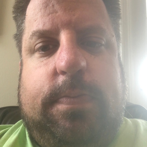 Profile Picture of Michael Sluis (@msluis01) on Poshmark