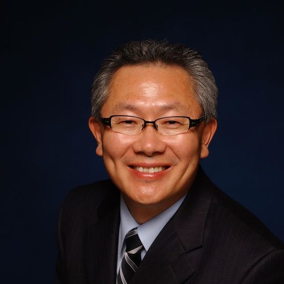 Profile Picture of Hyeon Shin (@davidon61) on Poshmark