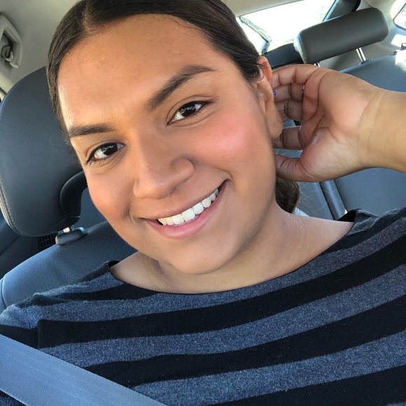 Profile Picture of Keyla Mancera (@keylamancera) on Poshmark