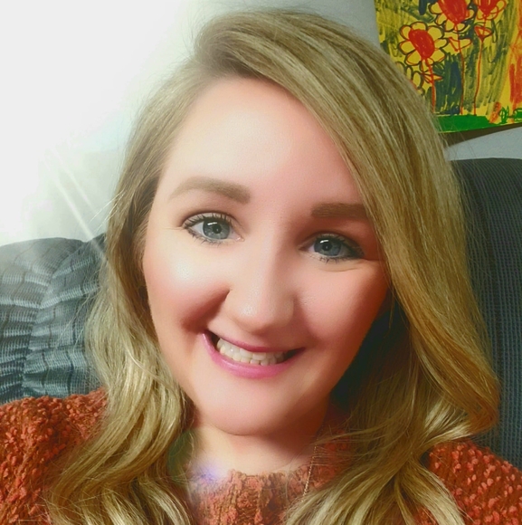 Profile Picture of Kristina Andrews (@laurens_mommy) on Poshmark