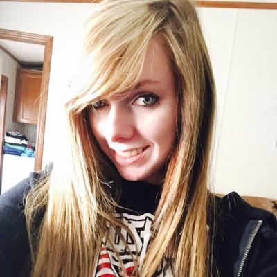 Profile Picture of Michelle (@MichelleSwor) on Twitter