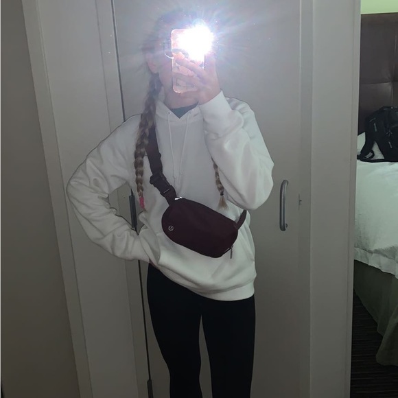 Profile Picture of Hailey Larson (@haileylarson15) on Poshmark