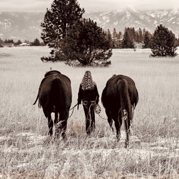 Profile Picture of Avory Galey (@galey_avory) on Poshmark