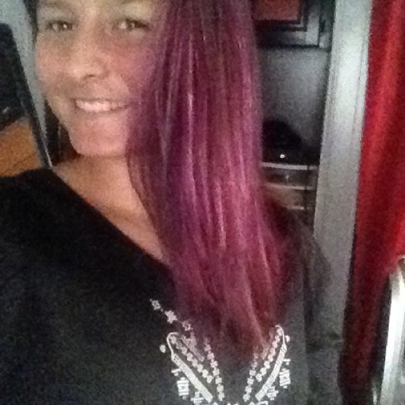 Profile Picture of Sabrina Branch (@sabrinabranch) on Poshmark