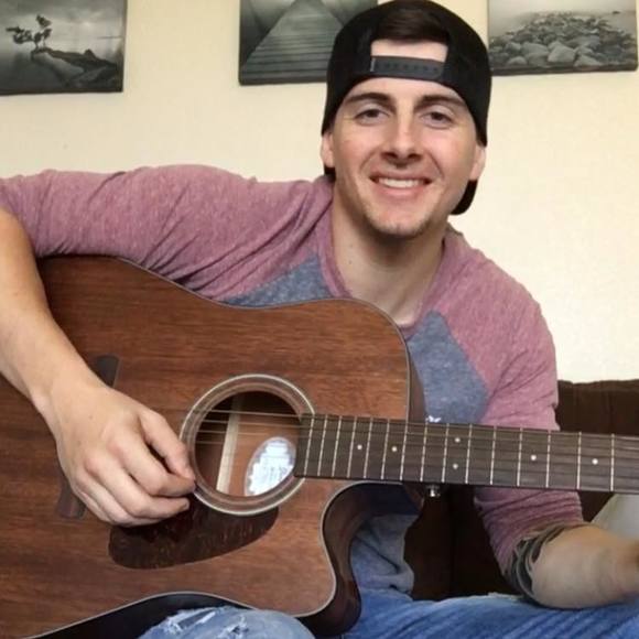 Profile Picture of Jimmy Hardy (@hjimmy16) on Poshmark