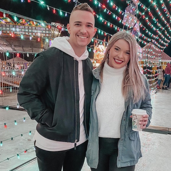 Profile Picture of Travis Vickers (@travisvickers10) on Poshmark