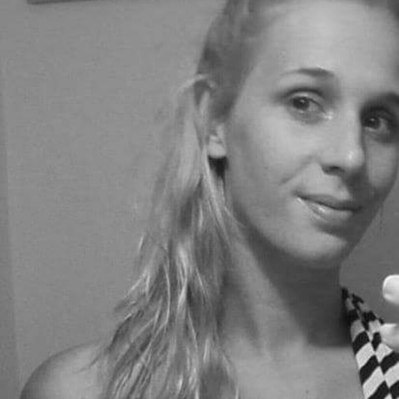 Brandie Heyes - Poshmark Profile Picture of Brandie Heyes (@bhgilbert2014) on Poshmark