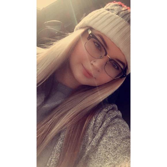 Profile Picture of Lexi-grace Stobbs (@l_stobbs) on Poshmark