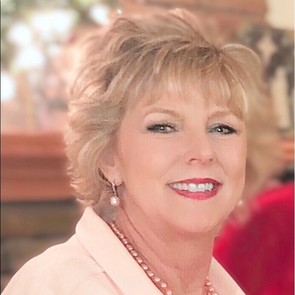 Profile Picture of Sandy Wright (@sandy1961) on Poshmark