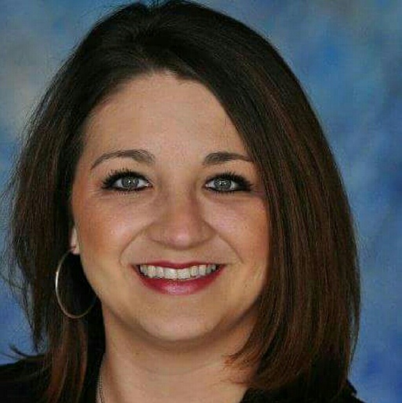 Profile Picture of Kara Trahern (@karatrahern) on Poshmark