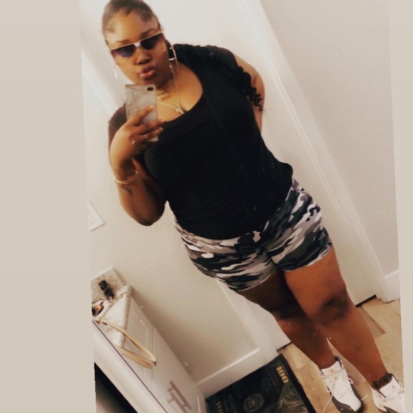 Profile Picture of Alexis Goree (@alexisgoree31) on Poshmark