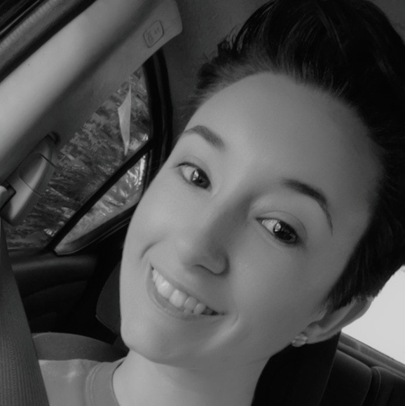 Profile Picture of Stephanie Anderson (@muffinz15) on Poshmark