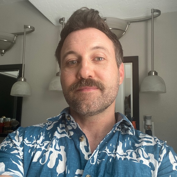 Profile Picture of Adam Wentz (@adamwentz) on Poshmark