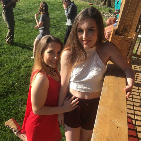 Profile Picture of Jaydan Hillyard (@jaydan_nicole) on Poshmark