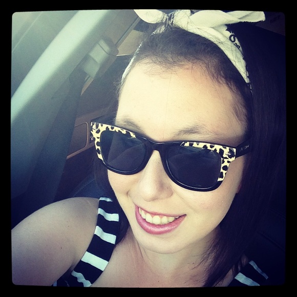 Profile Picture of Remi Turok (@remi_indaclub) on Poshmark