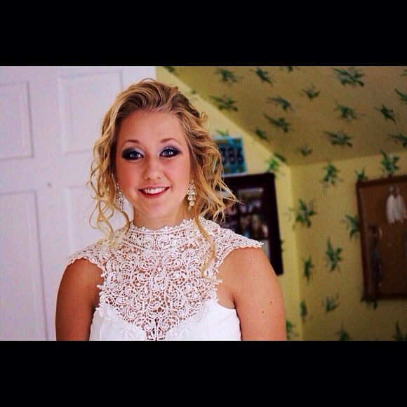 Profile Picture of Carly Mcfadden (@carlymcfad) on Poshmark