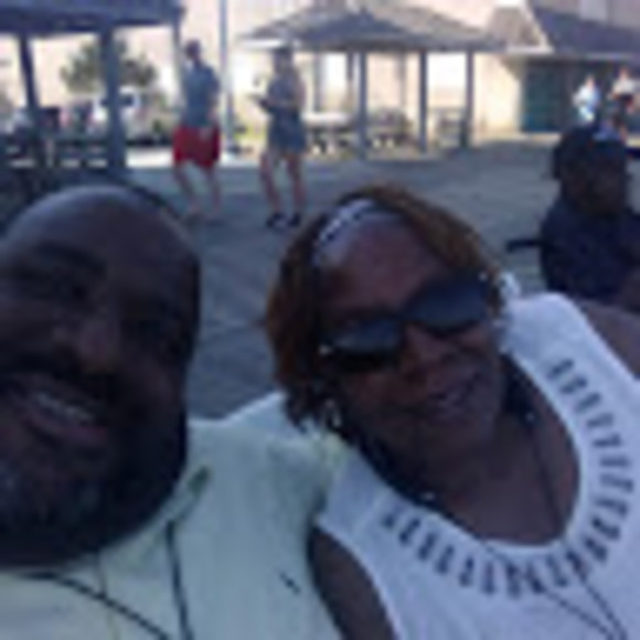 Profile Picture of Howard Barrett (@howard49ers) on Poshmark