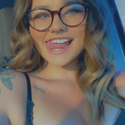 Profile Picture of Hales  🖤 😻 (@PruettHaley) on Twitter