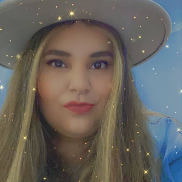 Amanda Amores - Poshmark Profile Picture of Amanda Amores (@aamoresc_) on Poshmark