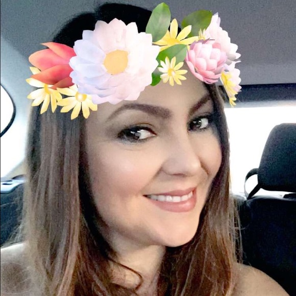 Jessica Conzet - Poshmark Profile Picture of Jessica Conzet (@sugarjess0720) on Poshmark