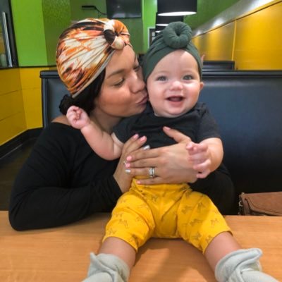 Profile Picture of Adrianne Perryon Twitter