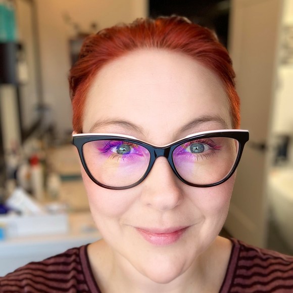 Profile Picture of Paige Krause (@apmvibrant) on Poshmark