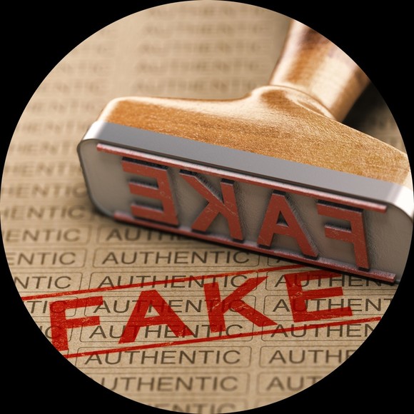 Profile Picture of Faker Finder (@faker_breaker) on Poshmark