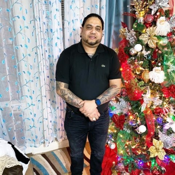 Profile Picture of Adams Perez arias (@adriam53) on Poshmark