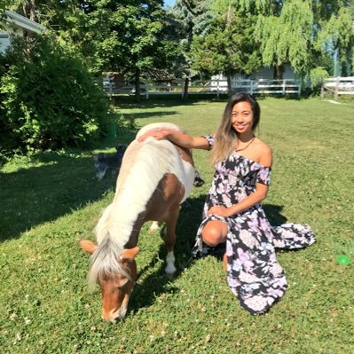 Profile Picture of JenniferRobinRobles (@miss_robles) on Twitter