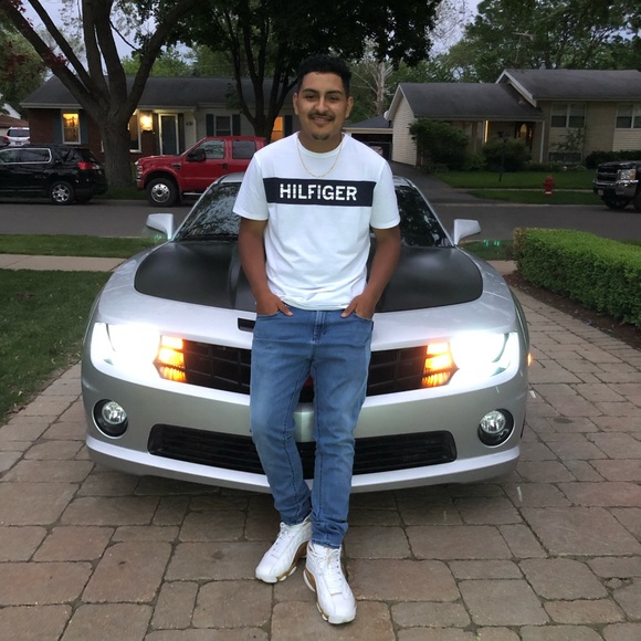 Profile Picture of Thomas Gonzalez (@gonzalezt23) on Poshmark