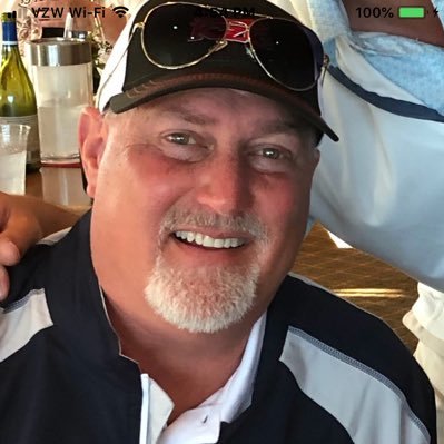 Profile Picture of Tom Schneider (@DonkeyBomber) on Twitter