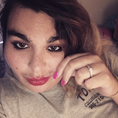 Profile Picture of Shannon Ponce (@Ivy1994Sp) on Twitter