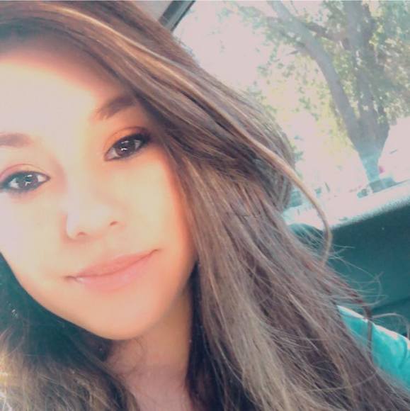 Profile Picture of Jessica Jeronimo (@mjeronimo11) on Poshmark