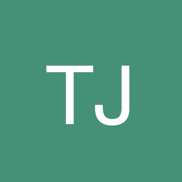 Profile Picture of Tracy James (@tcj519) on Poshmark