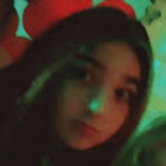 Profile Picture of Aivey Johansson (@aiveygrace10) on Poshmark