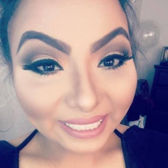 Profile Picture of Ana Bistrain (@elio90) on Poshmark