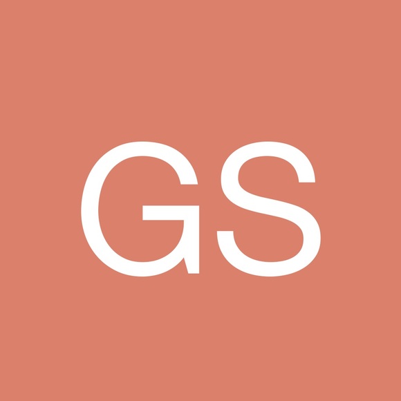 Profile Picture of Geannine Swartout (@geannines) on Poshmark