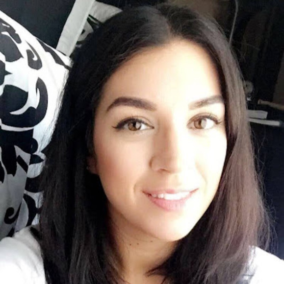 Profile Picture of Marysol Rotert (@marysolrotert) on Poshmark