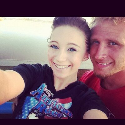 Profile Picture of Ashley Sommer (@sommer_ashley) on Twitter