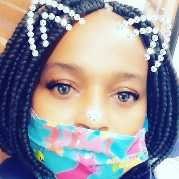 Profile Picture of Atima Wells (@atimawells) on Poshmark