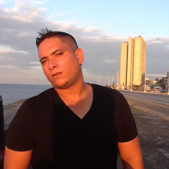 Profile Picture of Alexander Milanes (@kristiankamila) on Poshmark