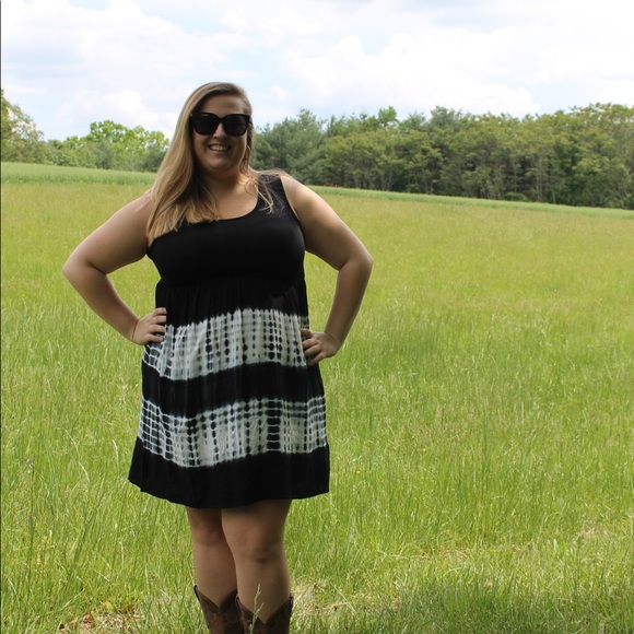 Profile Picture of Kaley Cornelison (@kmcorn95) on Poshmark